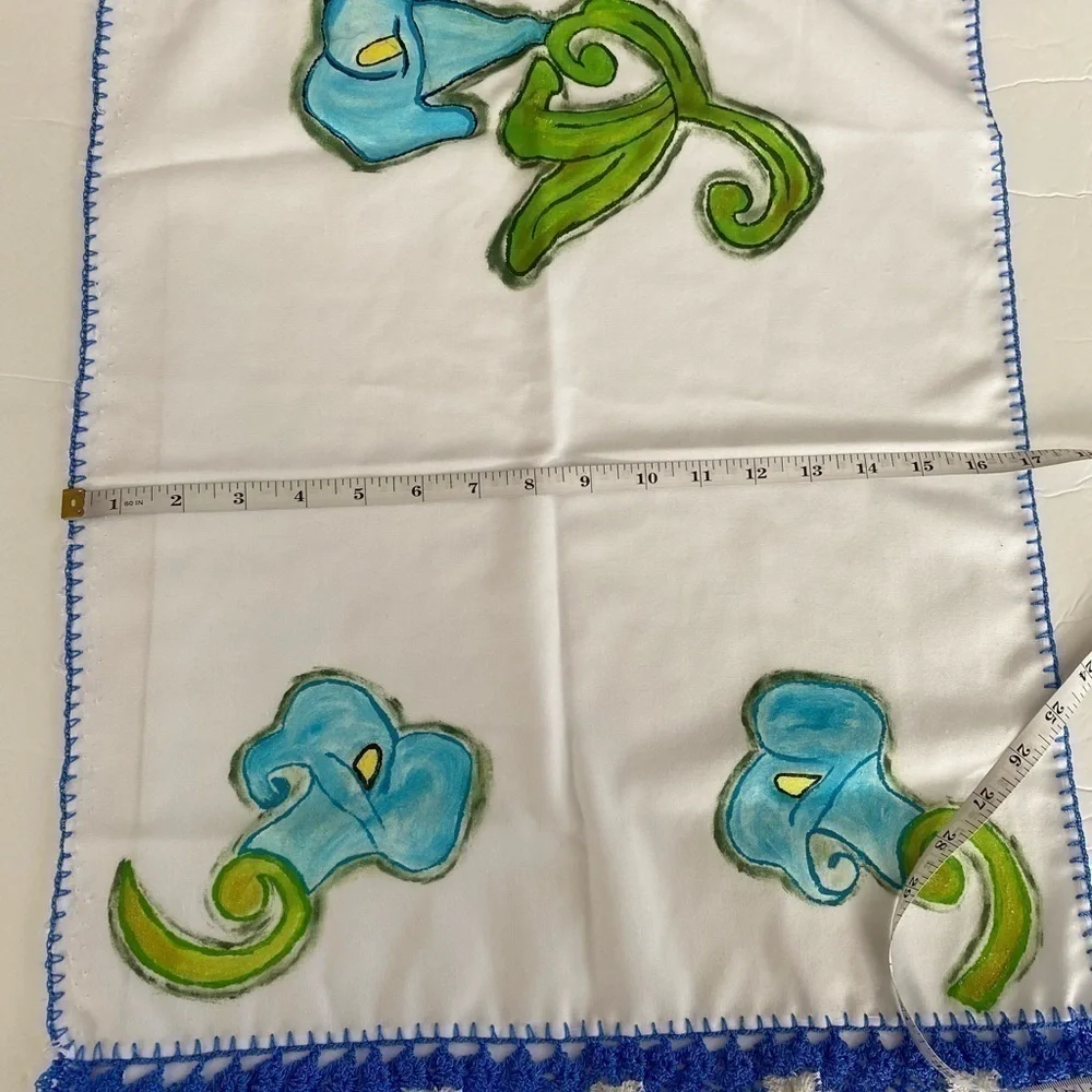 Hand embroidery 🪡 🧵 to wrap tortillas